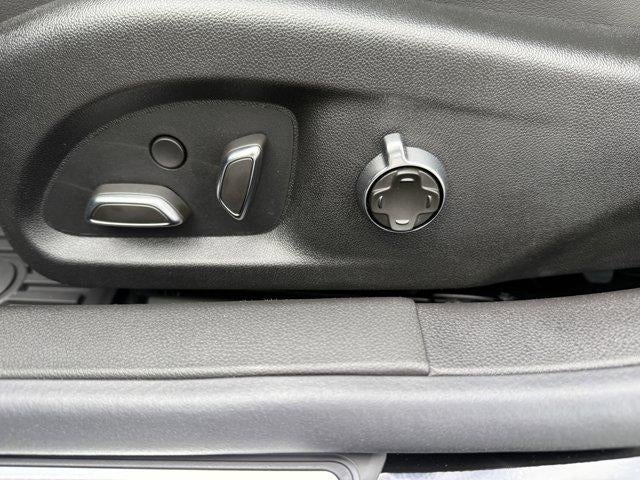 2026 Cadillac CT5 4dr Sdn Premium Luxury