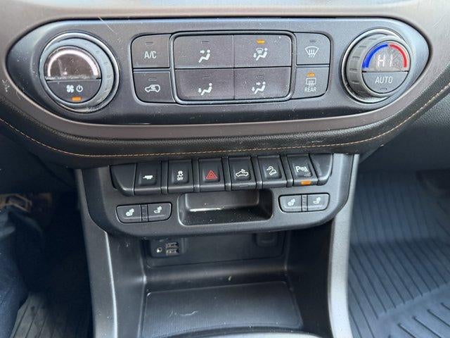 2022 GMC Canyon AT4 - Leather