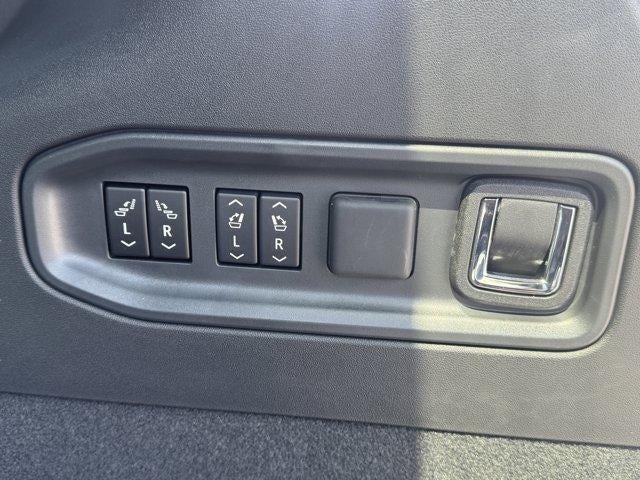 2026 Cadillac VISTIQ AWD 4dr Luxury