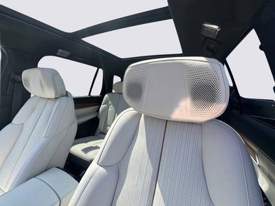 2026 Cadillac VISTIQ AWD 4dr Luxury