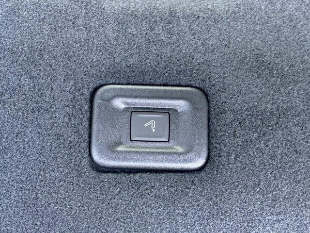 2026 Cadillac VISTIQ AWD 4dr Luxury