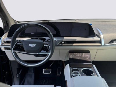 2026 Cadillac VISTIQ AWD 4dr Luxury