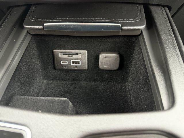 2023 Cadillac XT4 AWD Premium Luxury