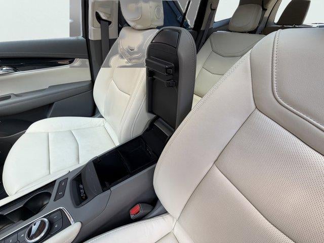 2024 Cadillac XT6 Base