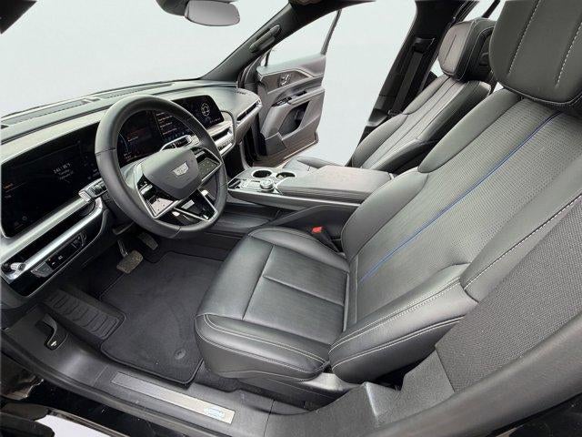 2024 Cadillac LYRIQ Luxury 1