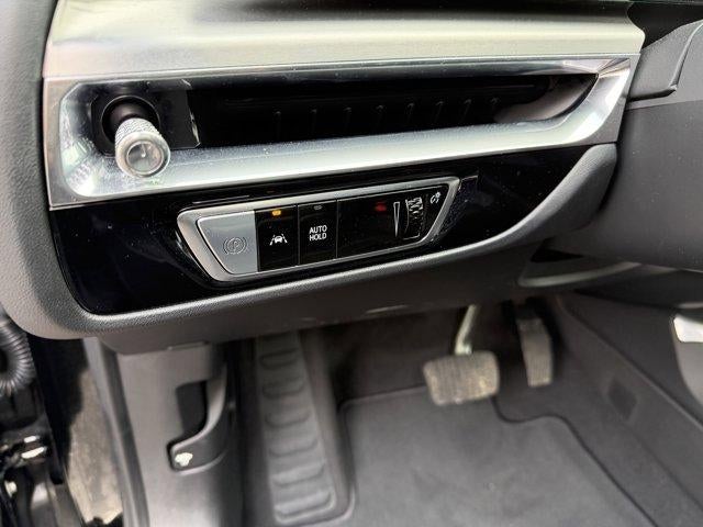 2024 Cadillac LYRIQ Luxury 1