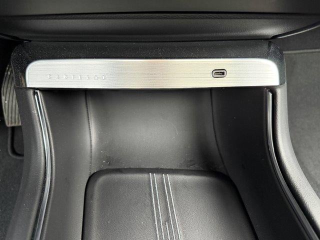 2024 Cadillac LYRIQ Luxury 1