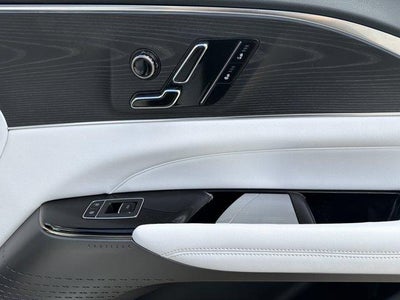 2024 Cadillac LYRIQ Luxury 1