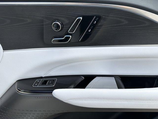 2024 Cadillac LYRIQ Luxury 1