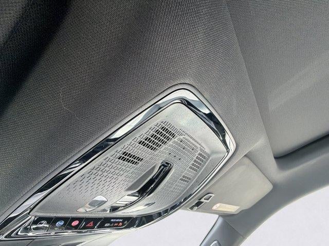 2024 Cadillac LYRIQ Luxury 1