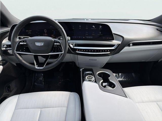 2024 Cadillac LYRIQ Luxury 1