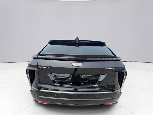 2024 Cadillac LYRIQ Luxury 2
