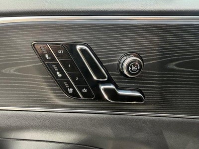 2024 Cadillac LYRIQ Luxury 2