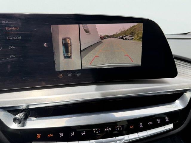 2024 Cadillac LYRIQ Luxury 2