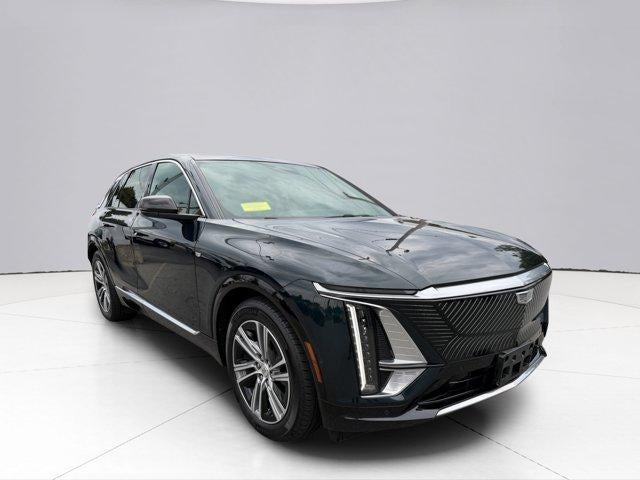 2024 Cadillac LYRIQ Luxury 2