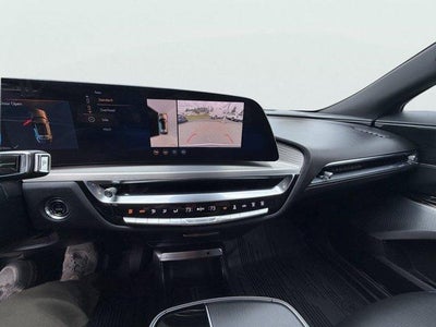 2024 Cadillac LYRIQ Luxury 2