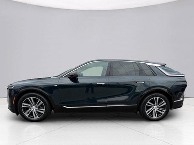 2024 Cadillac LYRIQ Luxury 2