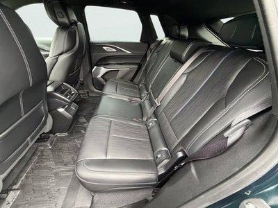 2024 Cadillac LYRIQ Luxury 2