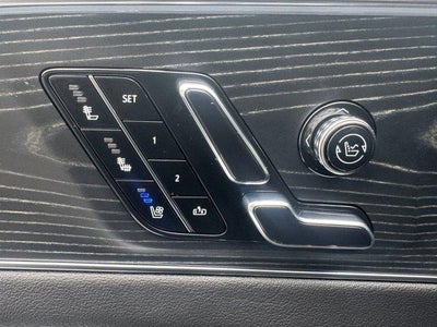 2024 Cadillac LYRIQ Luxury 3