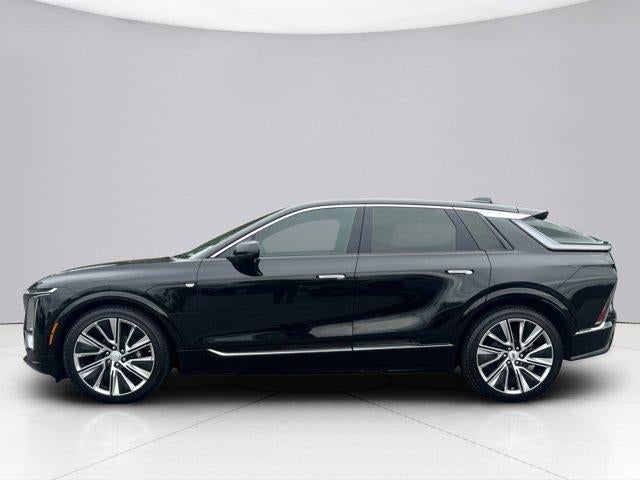 2024 Cadillac LYRIQ Luxury 3