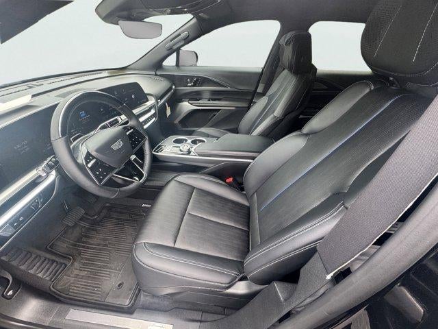 2024 Cadillac LYRIQ Luxury 3