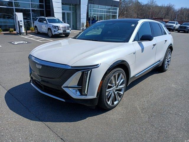 2024 Cadillac LYRIQ Luxury 3