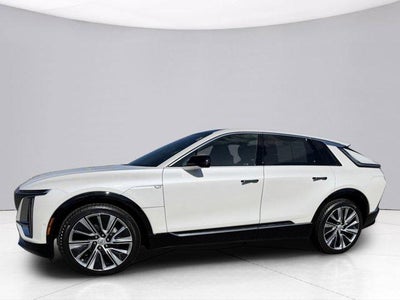 2024 Cadillac LYRIQ Luxury 3