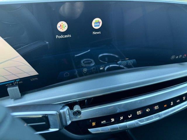 2024 Cadillac LYRIQ Sport 2