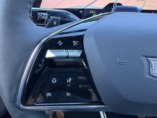 2024 Cadillac LYRIQ Sport 2