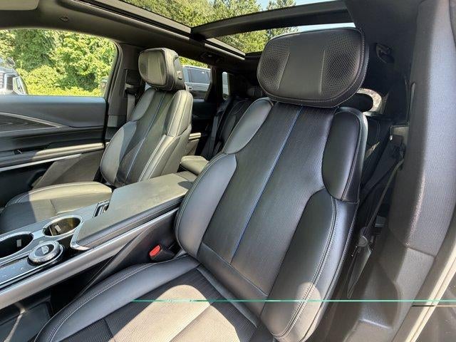 2024 Cadillac LYRIQ Sport 2