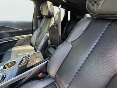 2024 Cadillac LYRIQ Sport 2