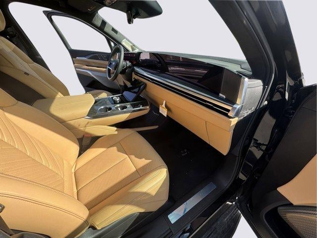 2025 Cadillac ESCALADE IQ AWD Sport 2