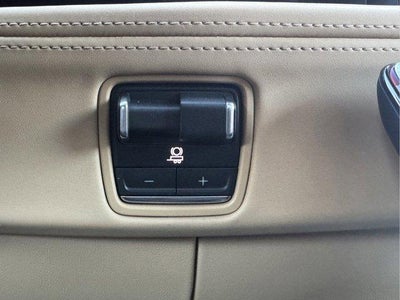 2025 Cadillac ESCALADE IQ AWD Sport 2