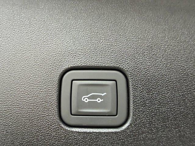 2026 Cadillac OPTIQ 4dr Luxury