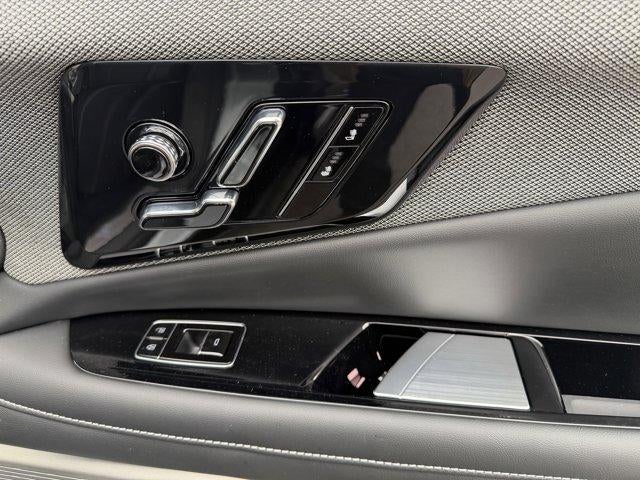 2026 Cadillac OPTIQ 4dr Luxury