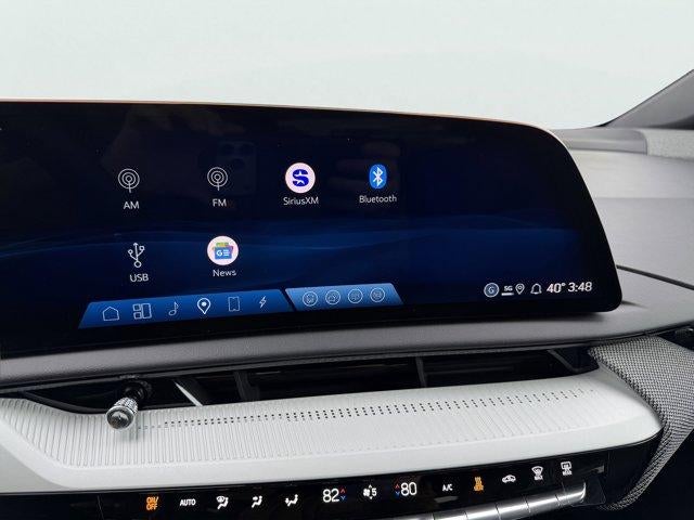 2026 Cadillac OPTIQ 4dr Luxury