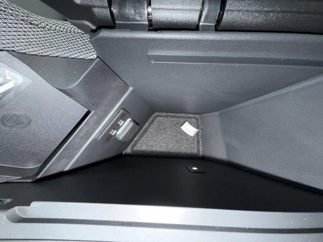 2026 Cadillac OPTIQ 4dr Luxury