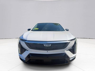 2025 Cadillac OPTIQ Luxury 2