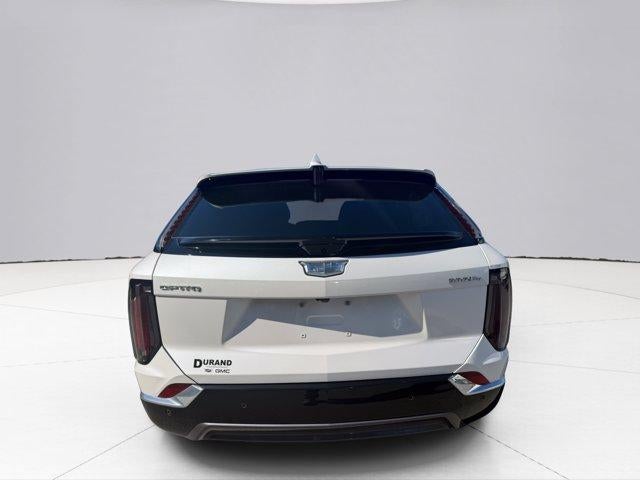 2025 Cadillac OPTIQ Luxury 2