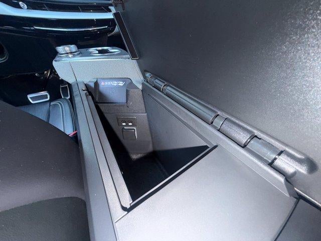 2025 Cadillac OPTIQ Luxury 2