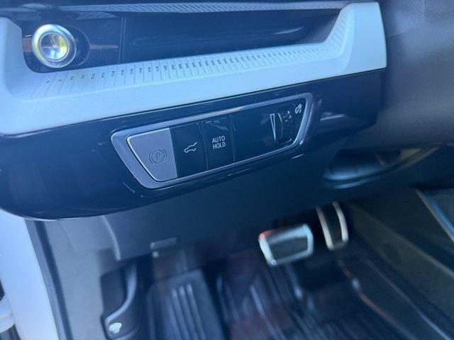 2025 Cadillac OPTIQ Luxury 2