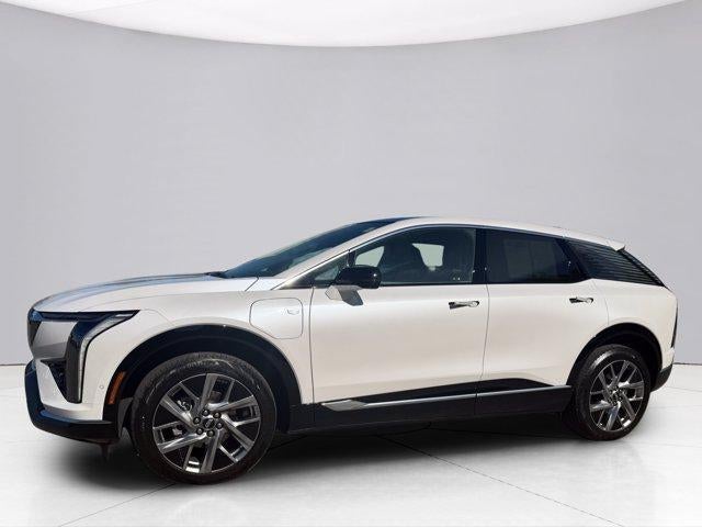 2025 Cadillac OPTIQ Luxury 2