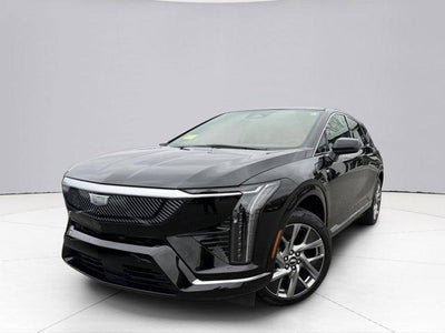 2025 Cadillac OPTIQ Luxury 2