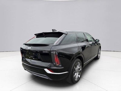 2025 Cadillac OPTIQ Luxury 2