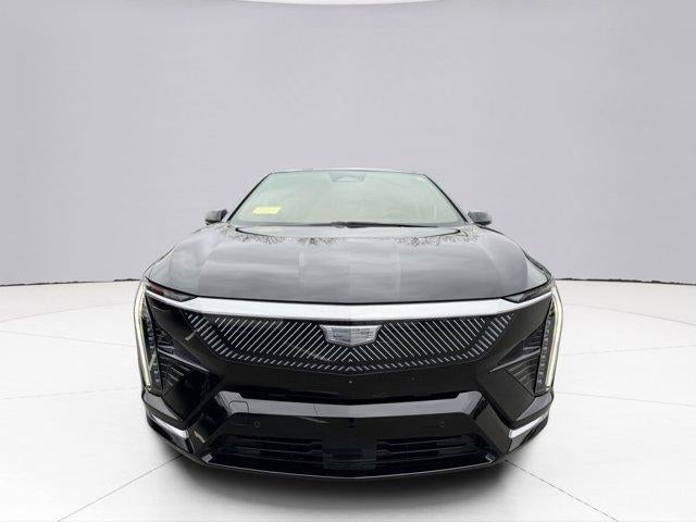 2025 Cadillac OPTIQ Luxury 2