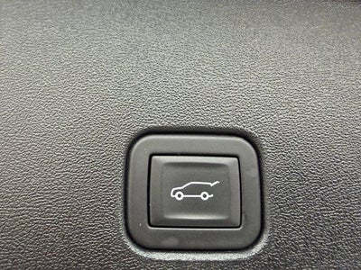 2025 Cadillac OPTIQ Luxury 2