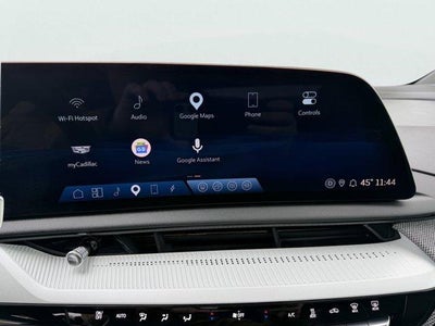 2025 Cadillac OPTIQ Luxury 2