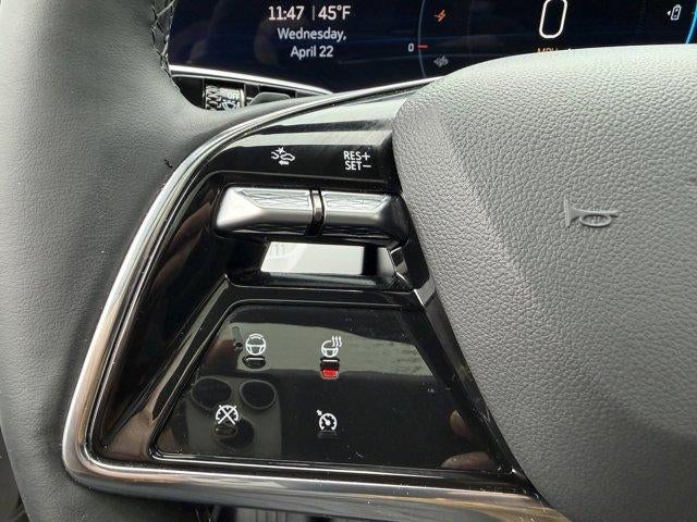 2025 Cadillac OPTIQ Luxury 2