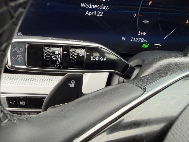 2025 Cadillac OPTIQ Luxury 2