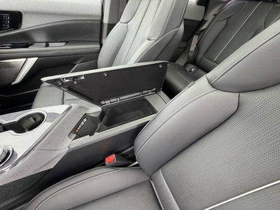 2025 Cadillac OPTIQ Luxury 2